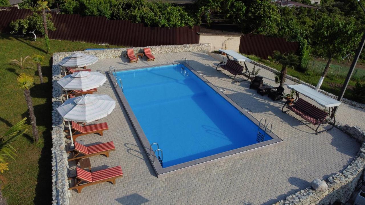 Hotel Paradise Sukhumi Exterior photo