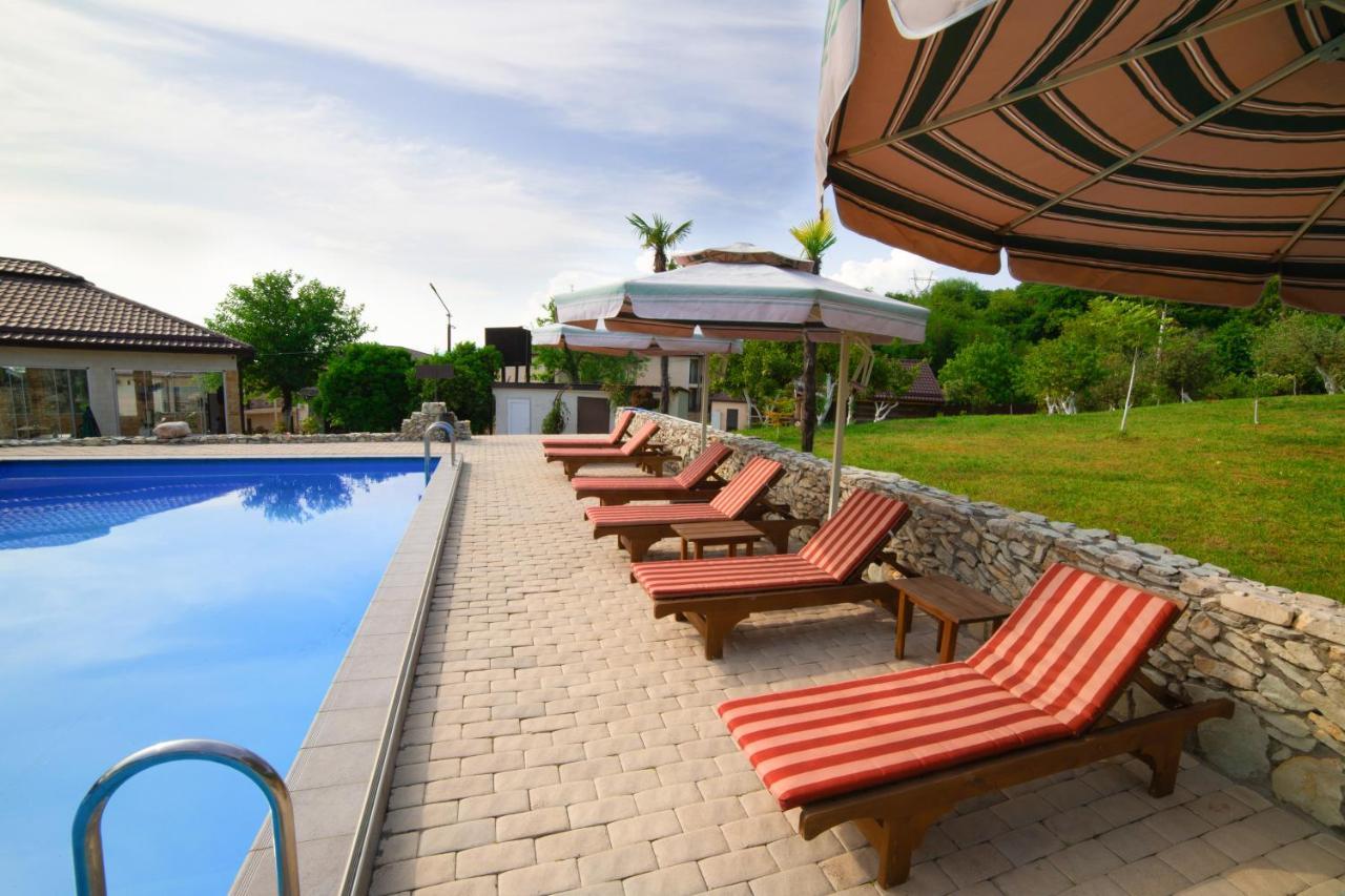 Hotel Paradise Sukhumi Exterior photo