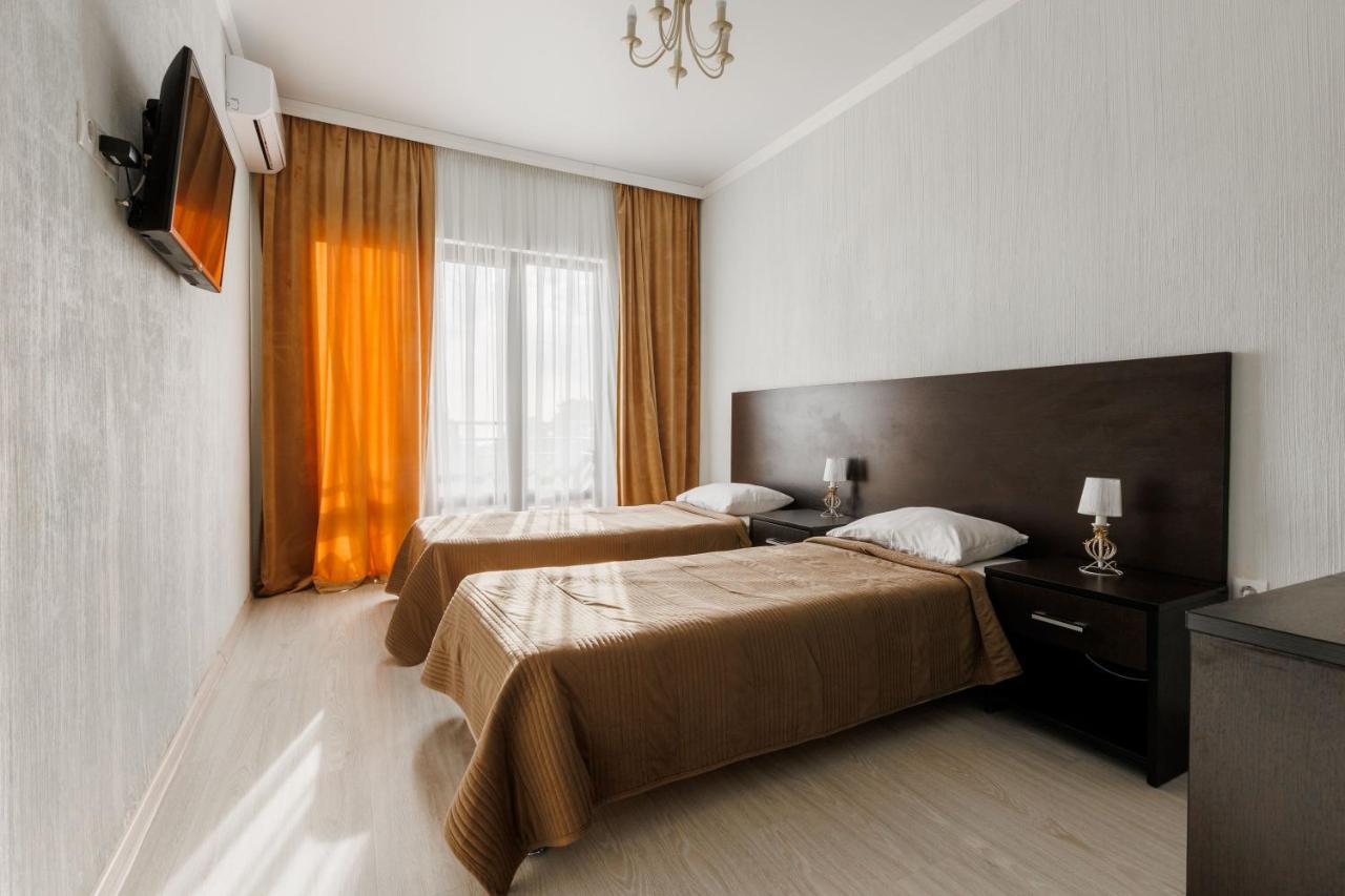 Hotel Paradise Sukhumi Exterior photo