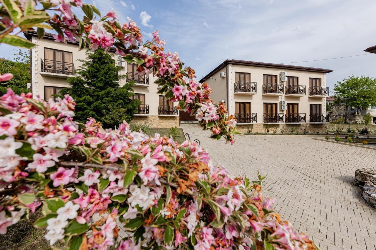 Hotel Paradise Sukhumi Exterior photo